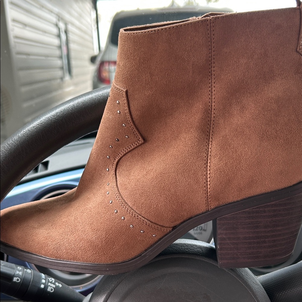 Ankle boots